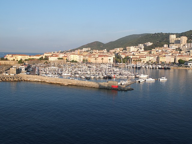 Location voilier Ajaccio : comment faire votre location de bateau ?